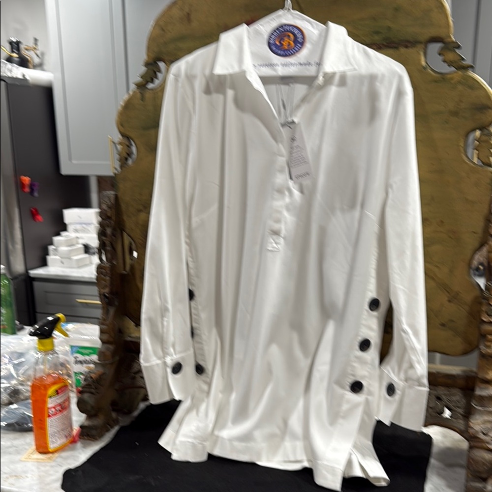 Chico's White Casual Button Down Shirt with Relaxed Fit